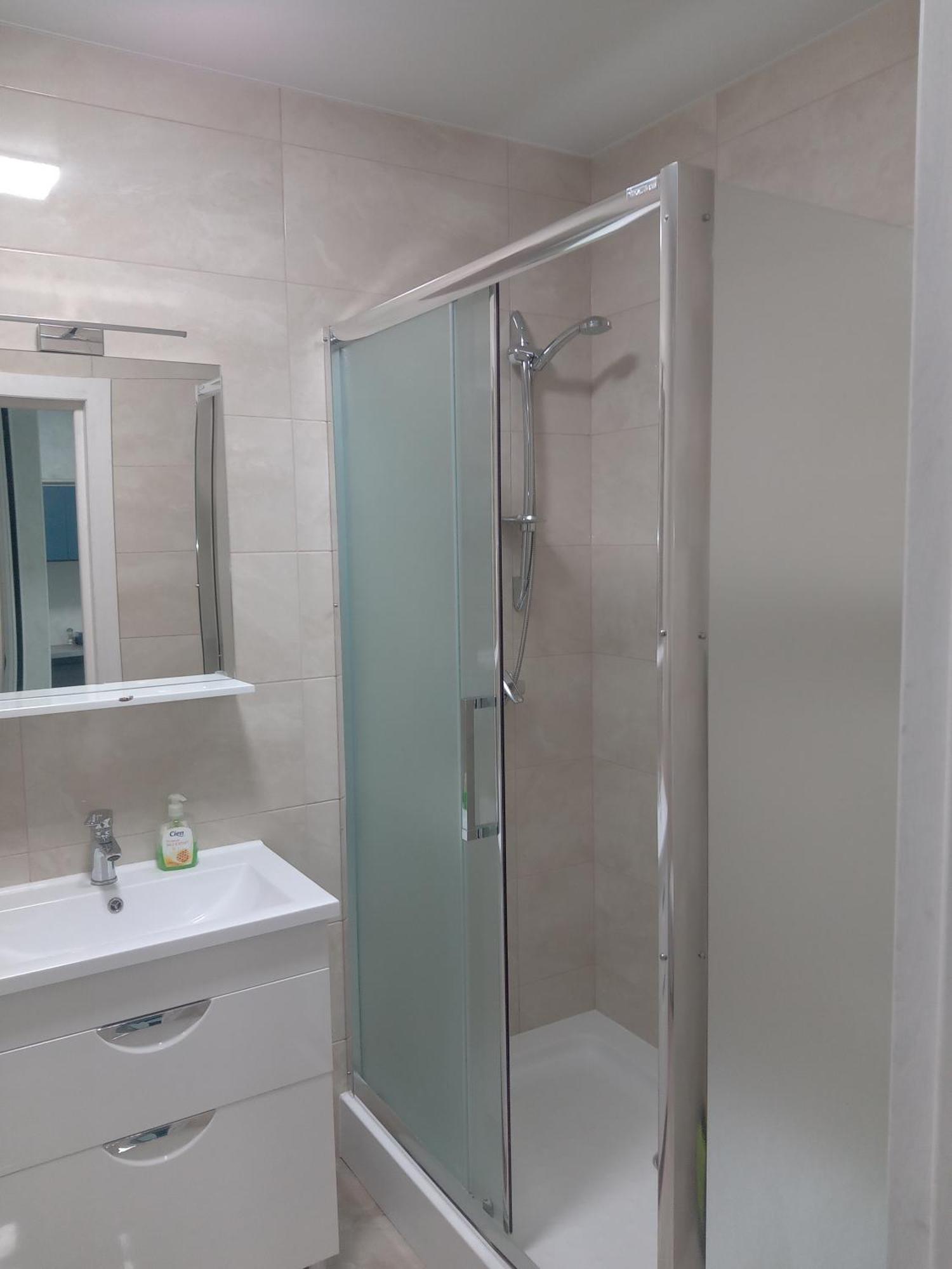 Vip Apartments On Avalon 리비프 외부 사진